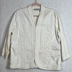 Chico's Size 2 Cream Textured Lightweight denim Blazer 3/4 sleeves and ruching